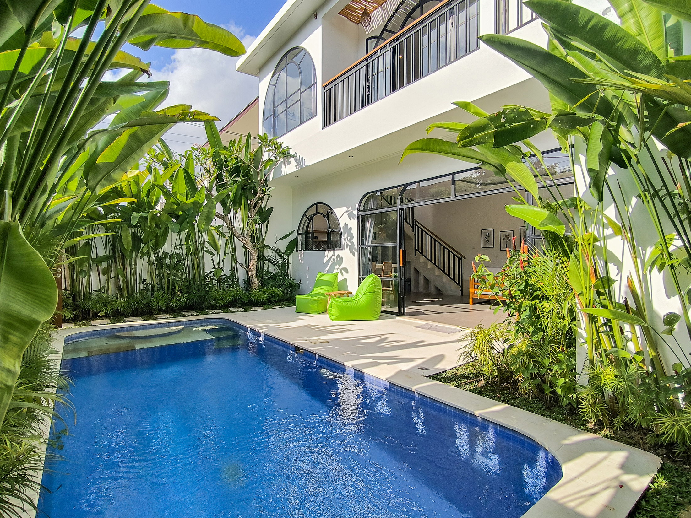 Charming Mediterranean-Style Villa in the Soft Spot of Canggu